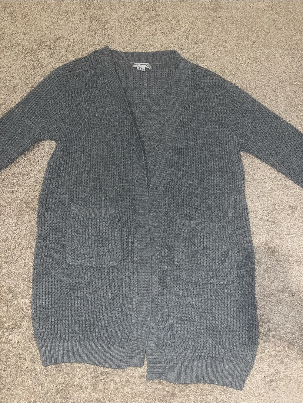 Cozy Open-Front Gray Knit Cardigan with Front Pockets